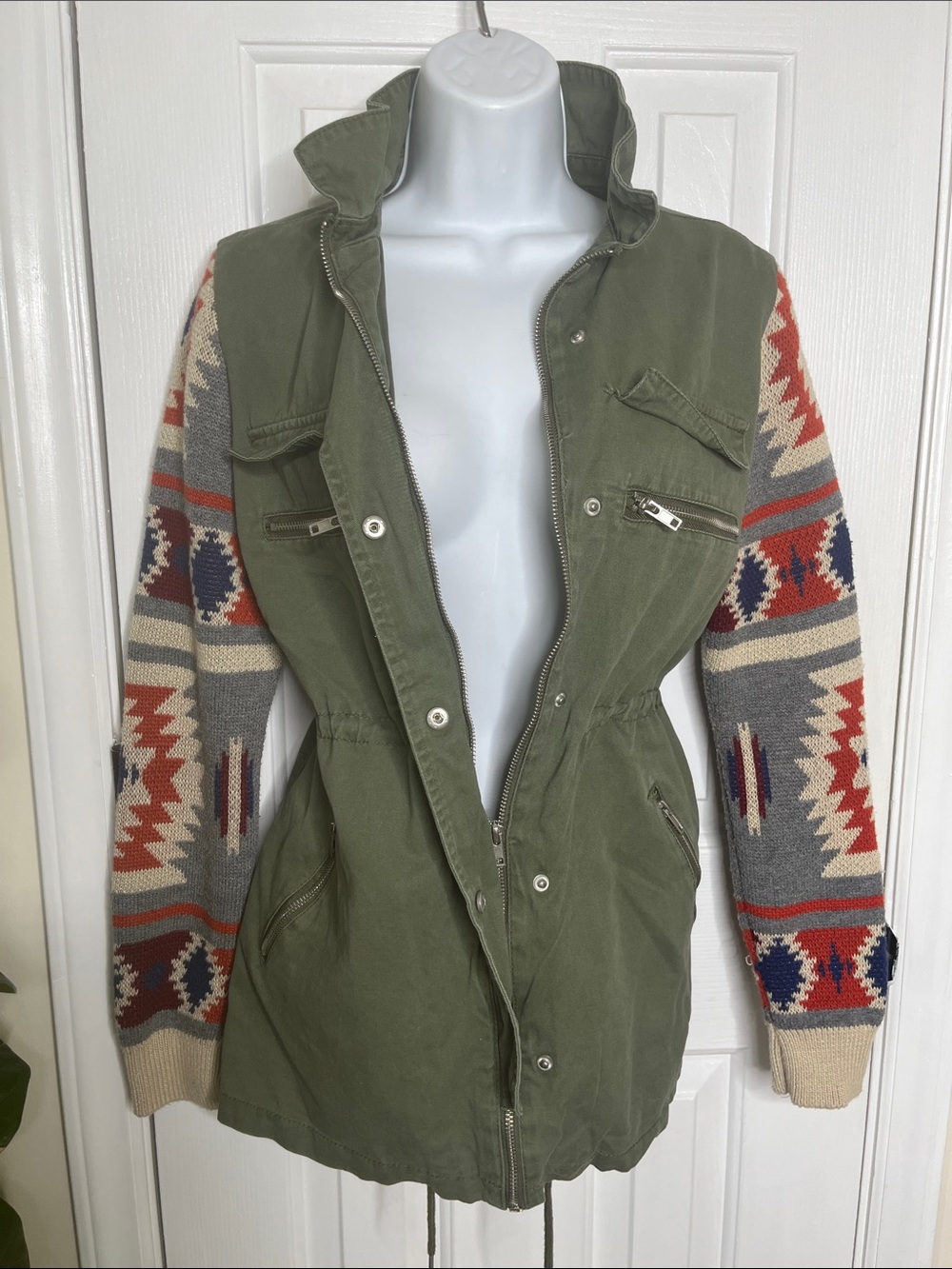 Army Green Jacket With Southwest Knit Sleeves Quinn Size Medium